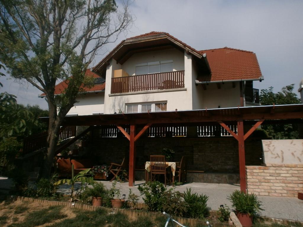 Feher Rozsa Apartman Черсегтомай Номер фото