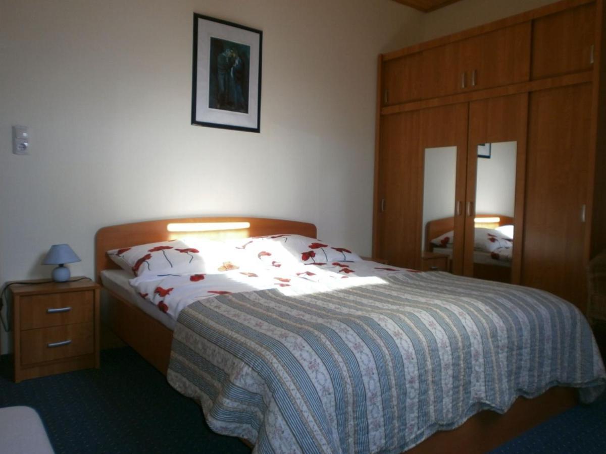 Feher Rozsa Apartman Черсегтомай Экстерьер фото